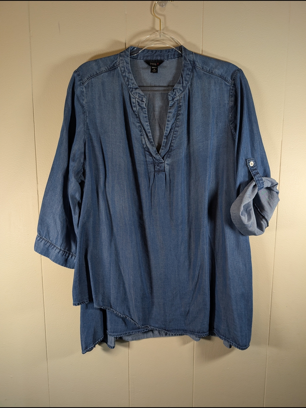 Intro Woman 1X Chambray Denim Tunic Top Roll Tab Sleeves High Low Hem